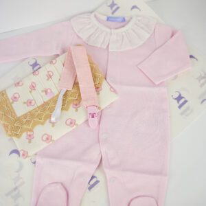 Babygrow com gola para Bebé, Porta Documentos e Prende Chucha